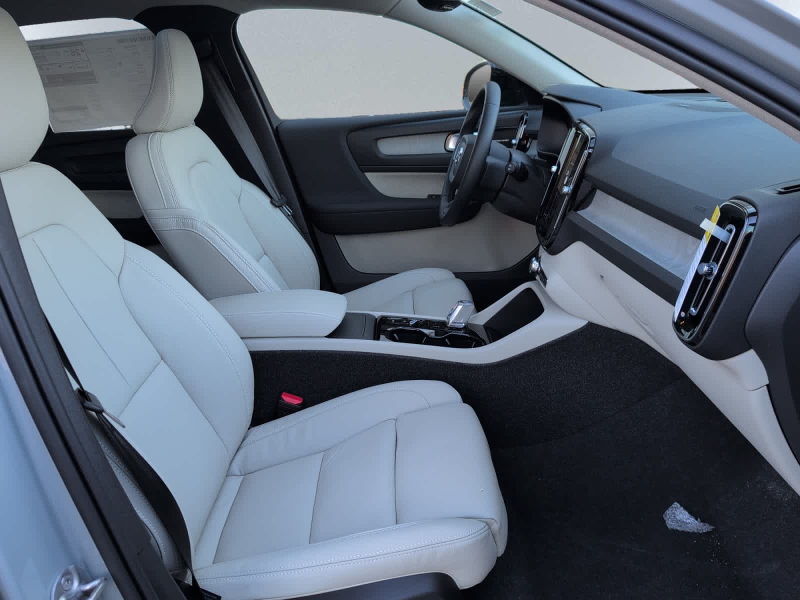 2026 Volvo XC40 Ultra - Photo 19