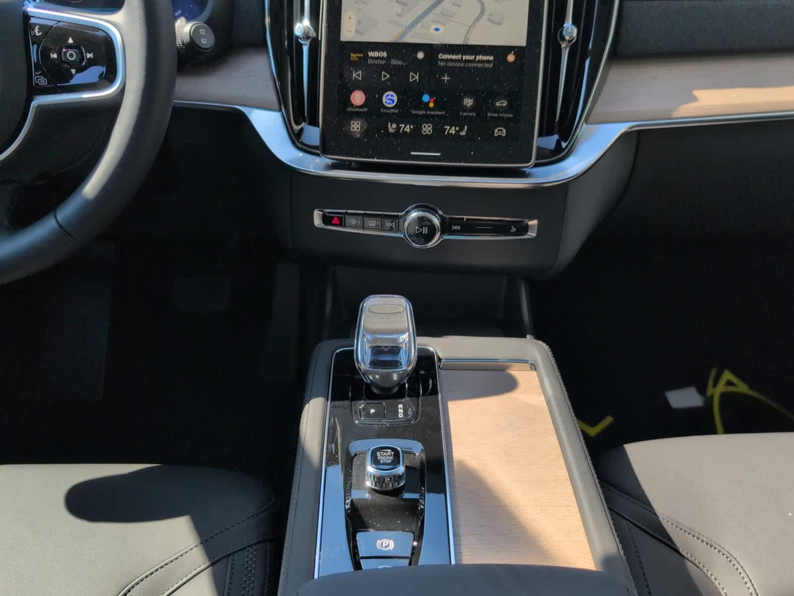 2026 Volvo XC90 Plus - Photo 16