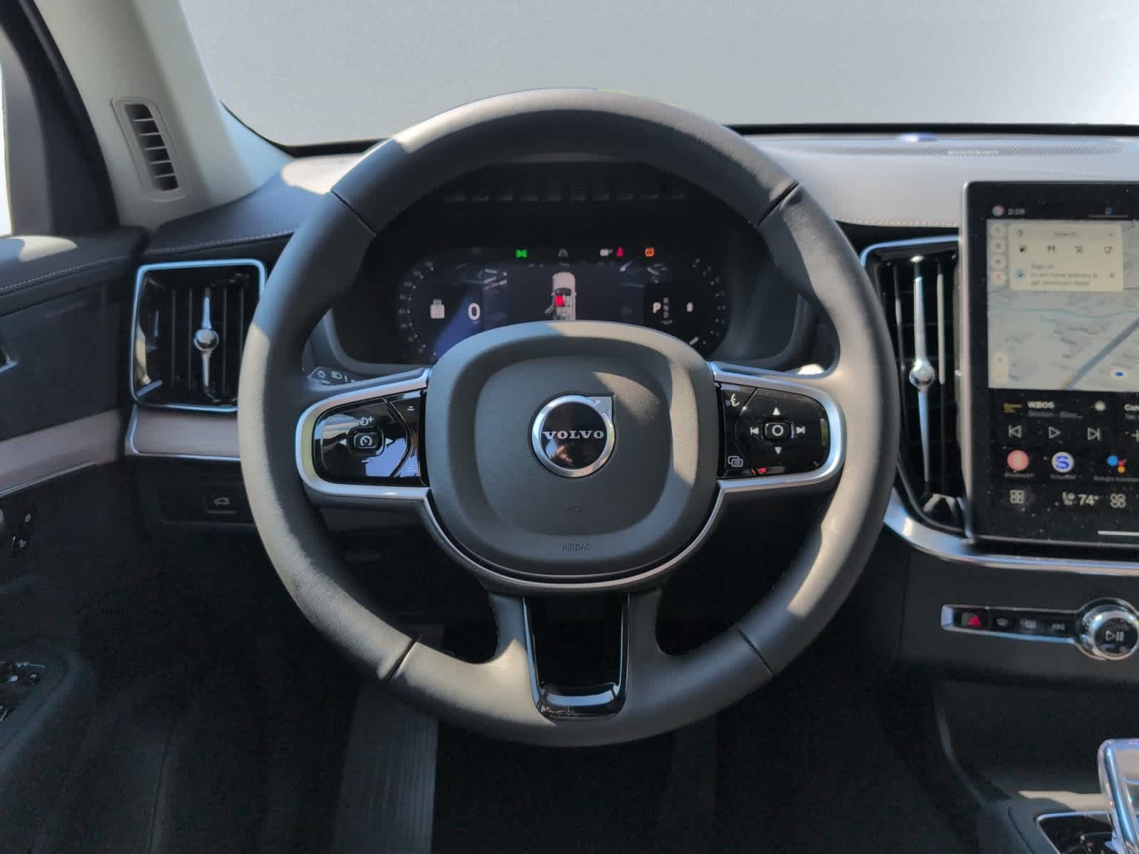 2026 Volvo XC90 Plus - Photo 17