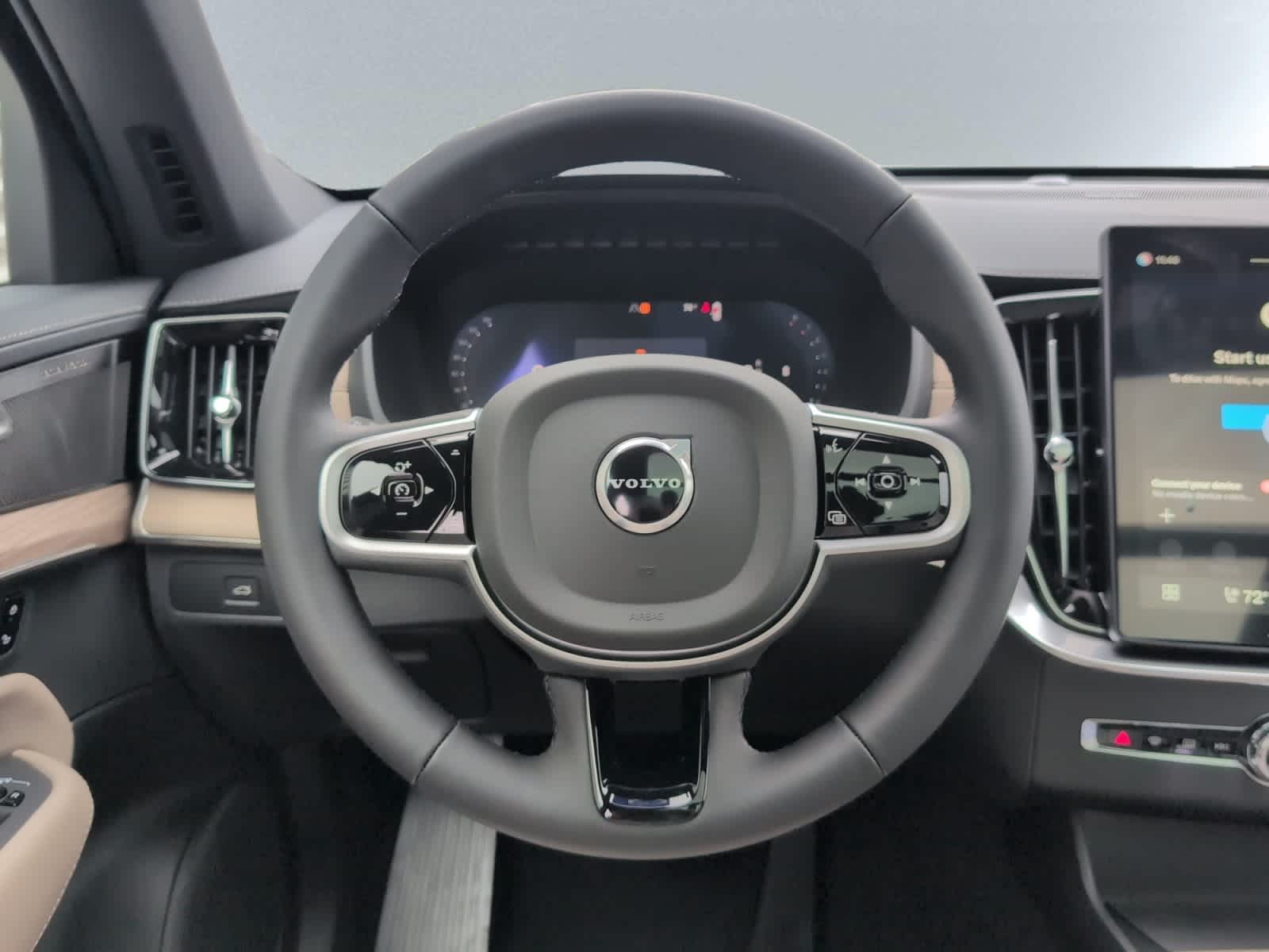 2026 Volvo XC90 Plus - Photo 17