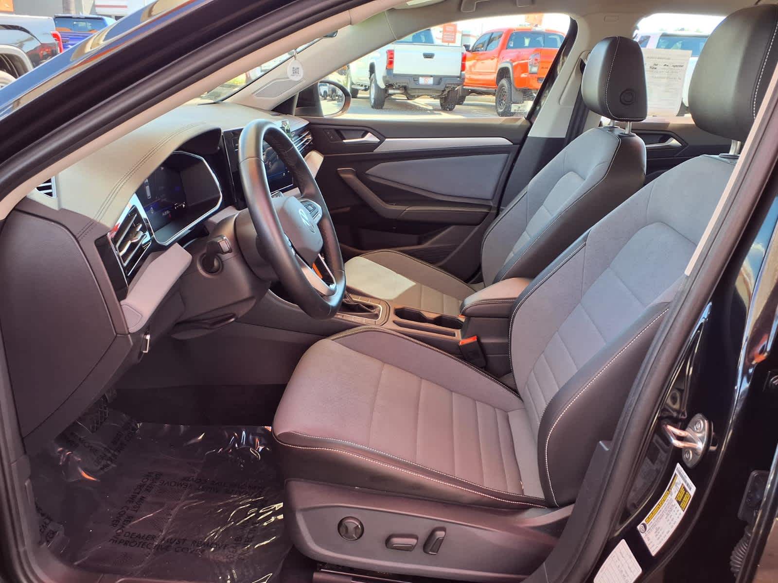 Used 2025 Volkswagen Jetta Sedan