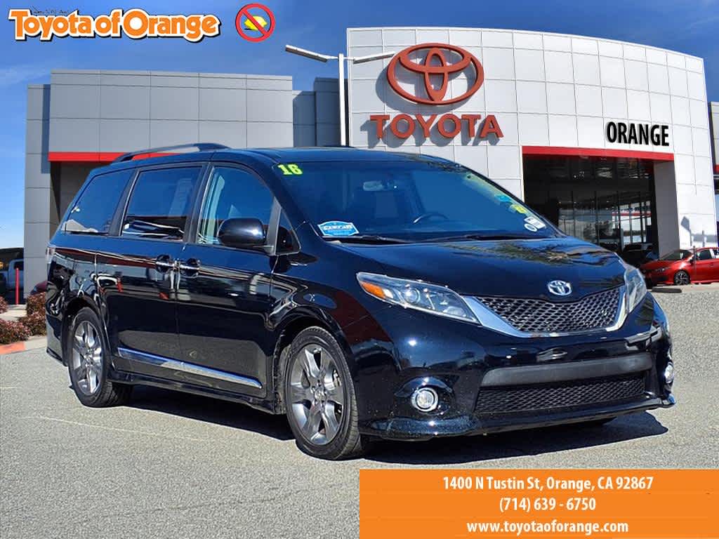 2016 Toyota Sienna SE Premium's photo