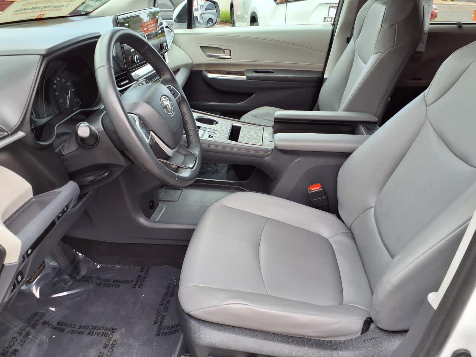 Used 2023 Toyota Sienna Van