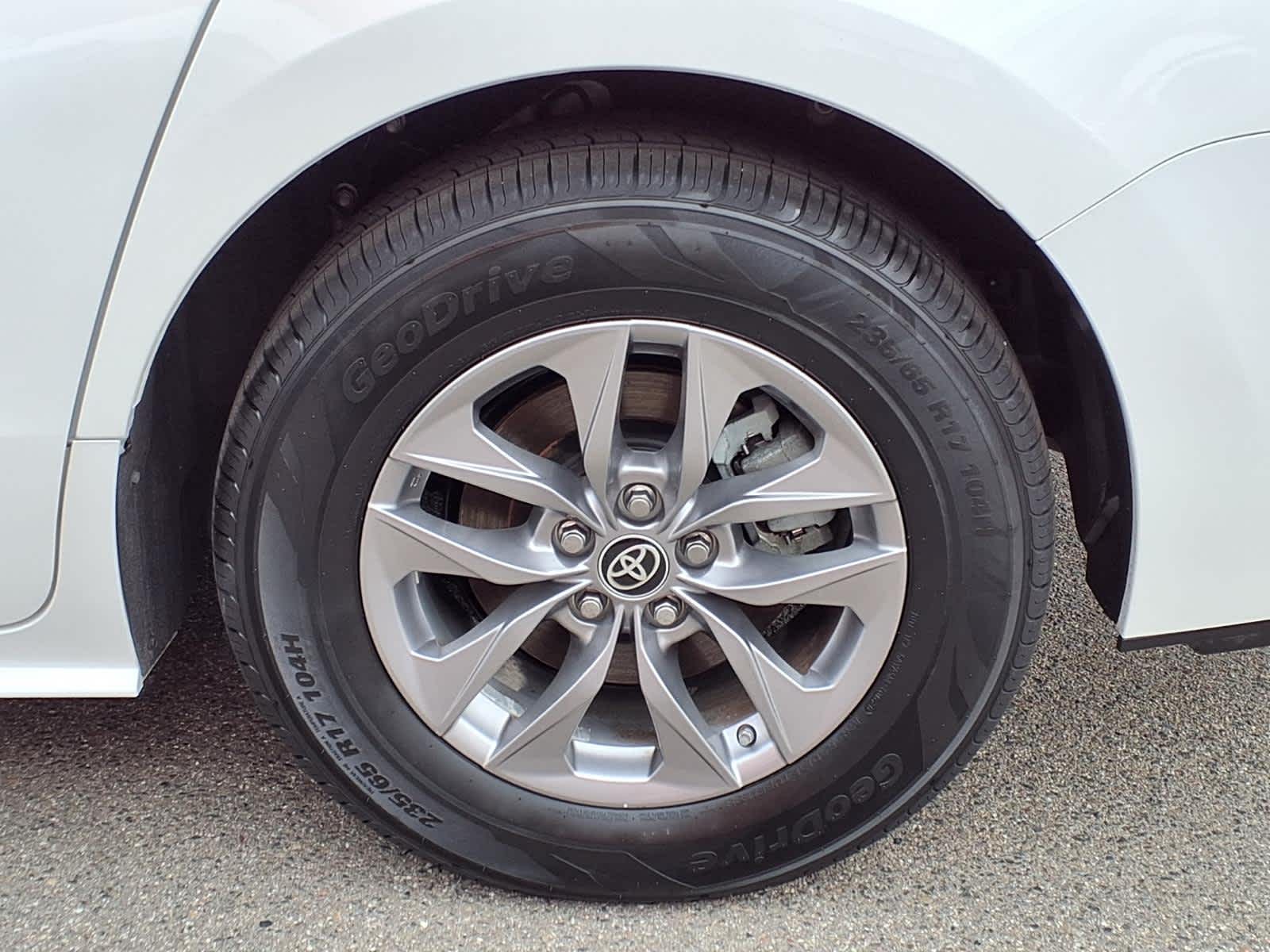 Used 2023 Toyota Sienna Van