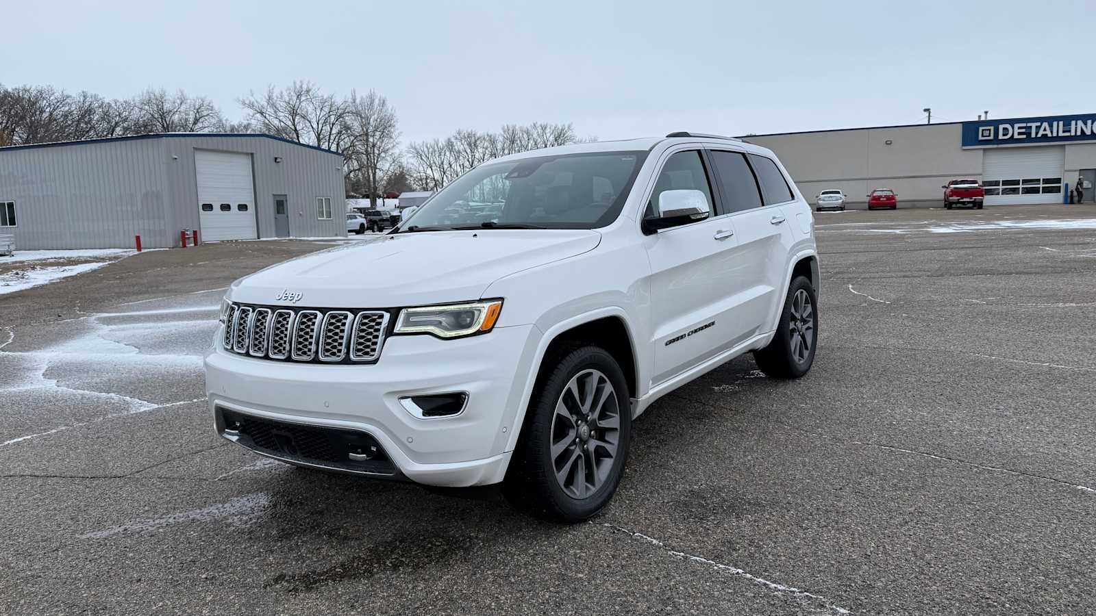 White (Ivory Tri-Coat Pearl) 2017 Jeep Grand Cherokee Overland 4WD SUV / Crossover Four-Wheel Drive 8-Speed Automatic