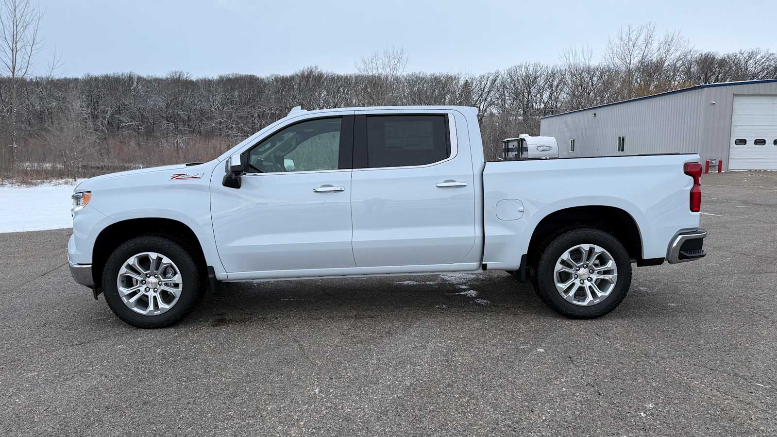 View vehicle photo 6