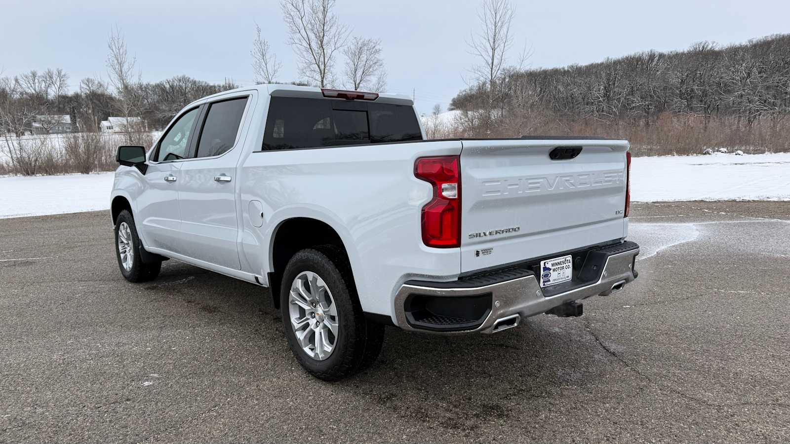 View vehicle photo 5