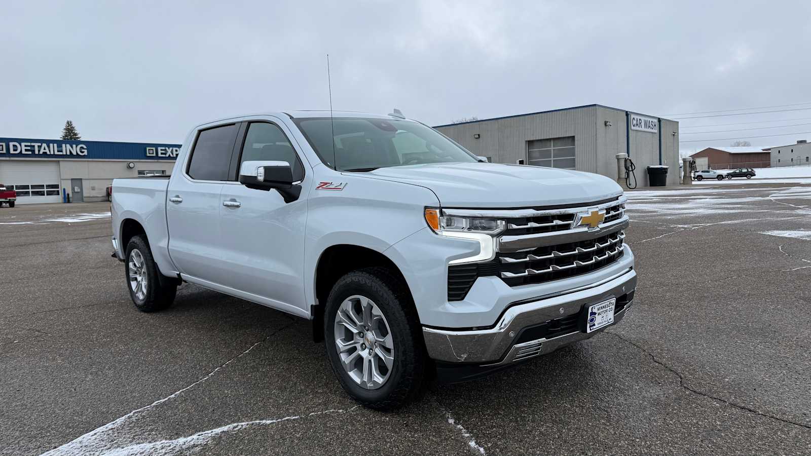 View vehicle photo 2