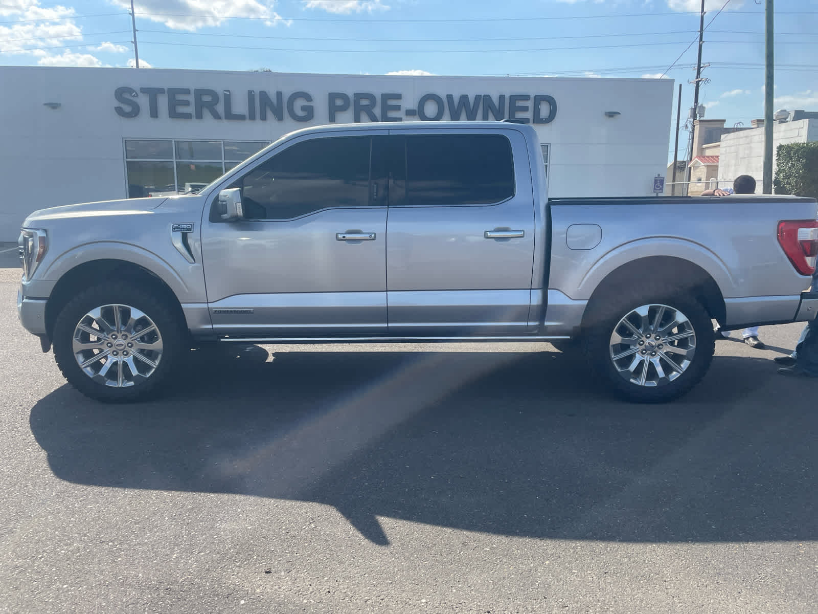 View vehicle photo 2