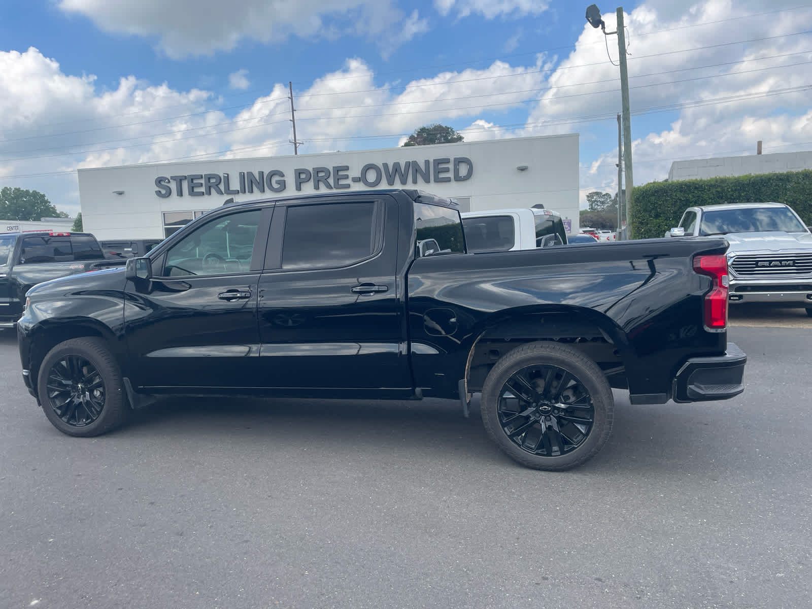 View vehicle photo 2