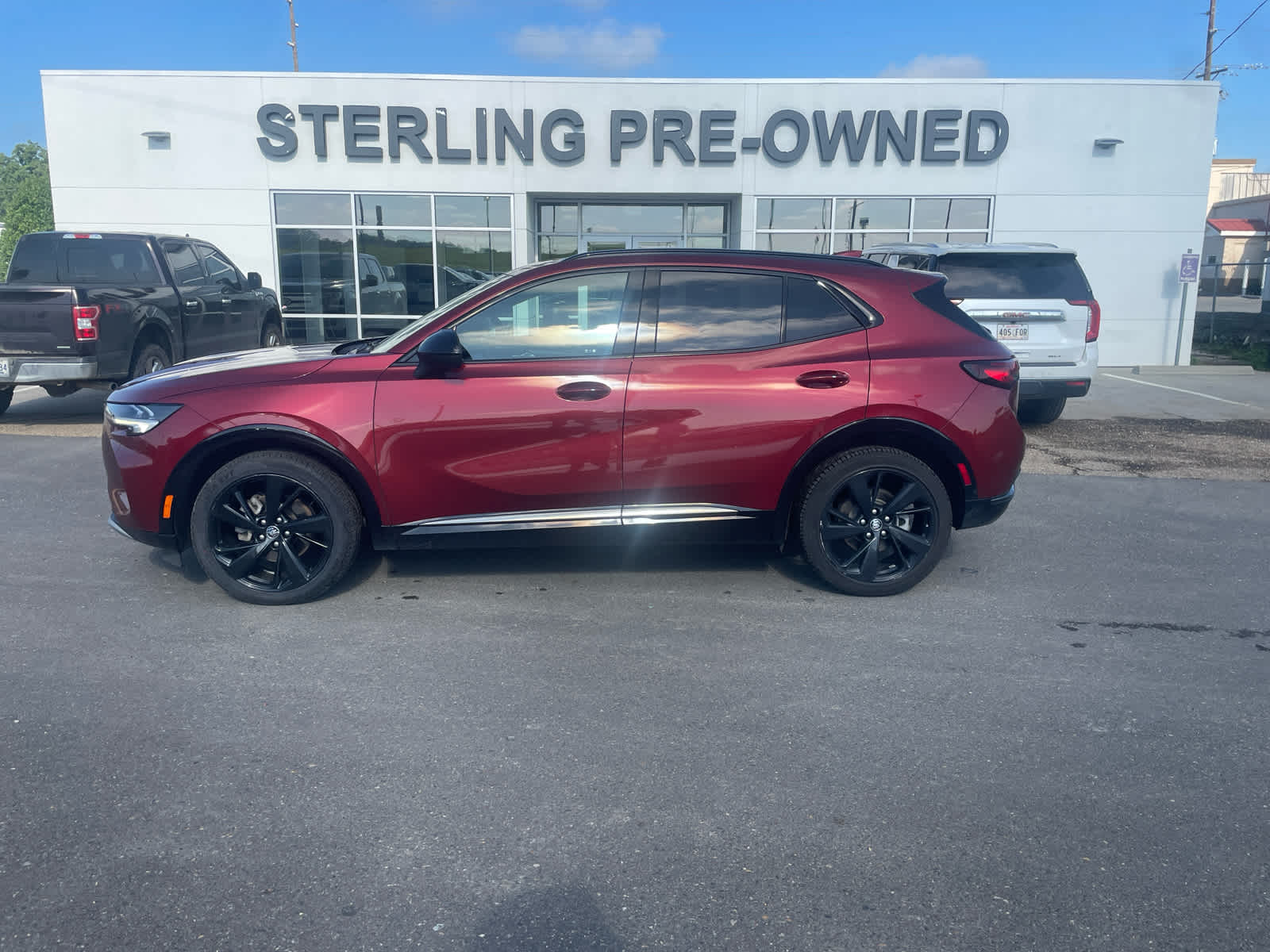 2023 Buick Envision Essence FWD's photo