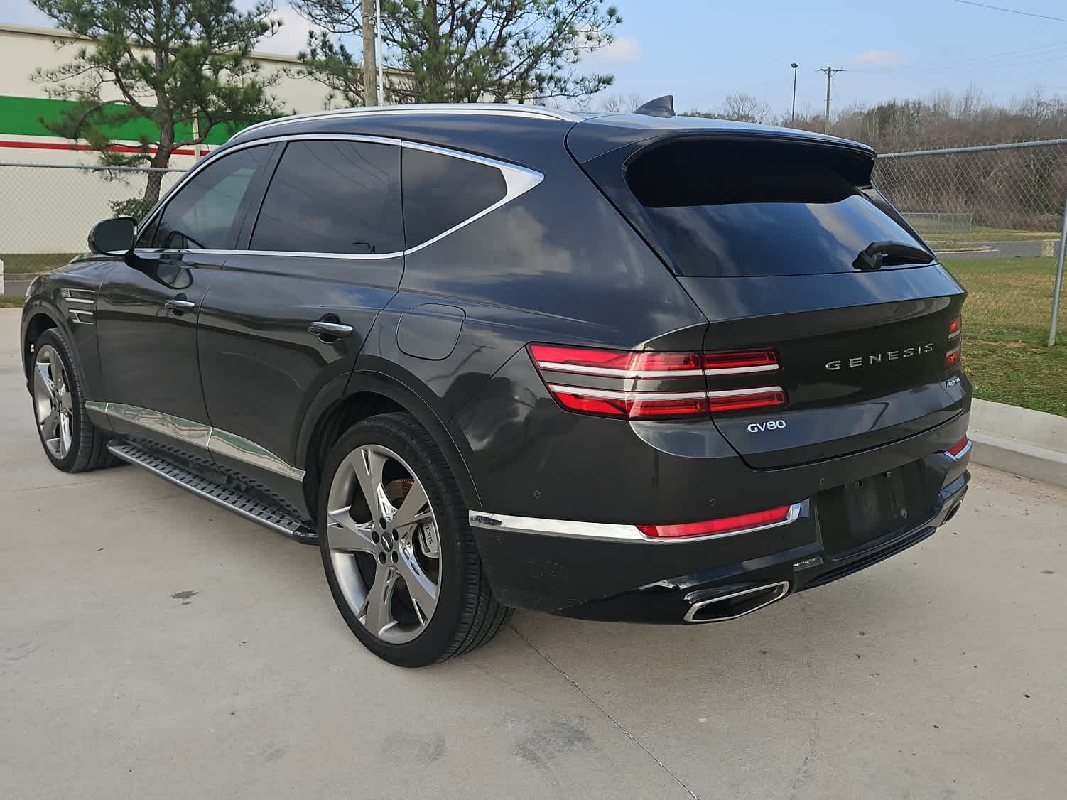 View vehicle photo 4