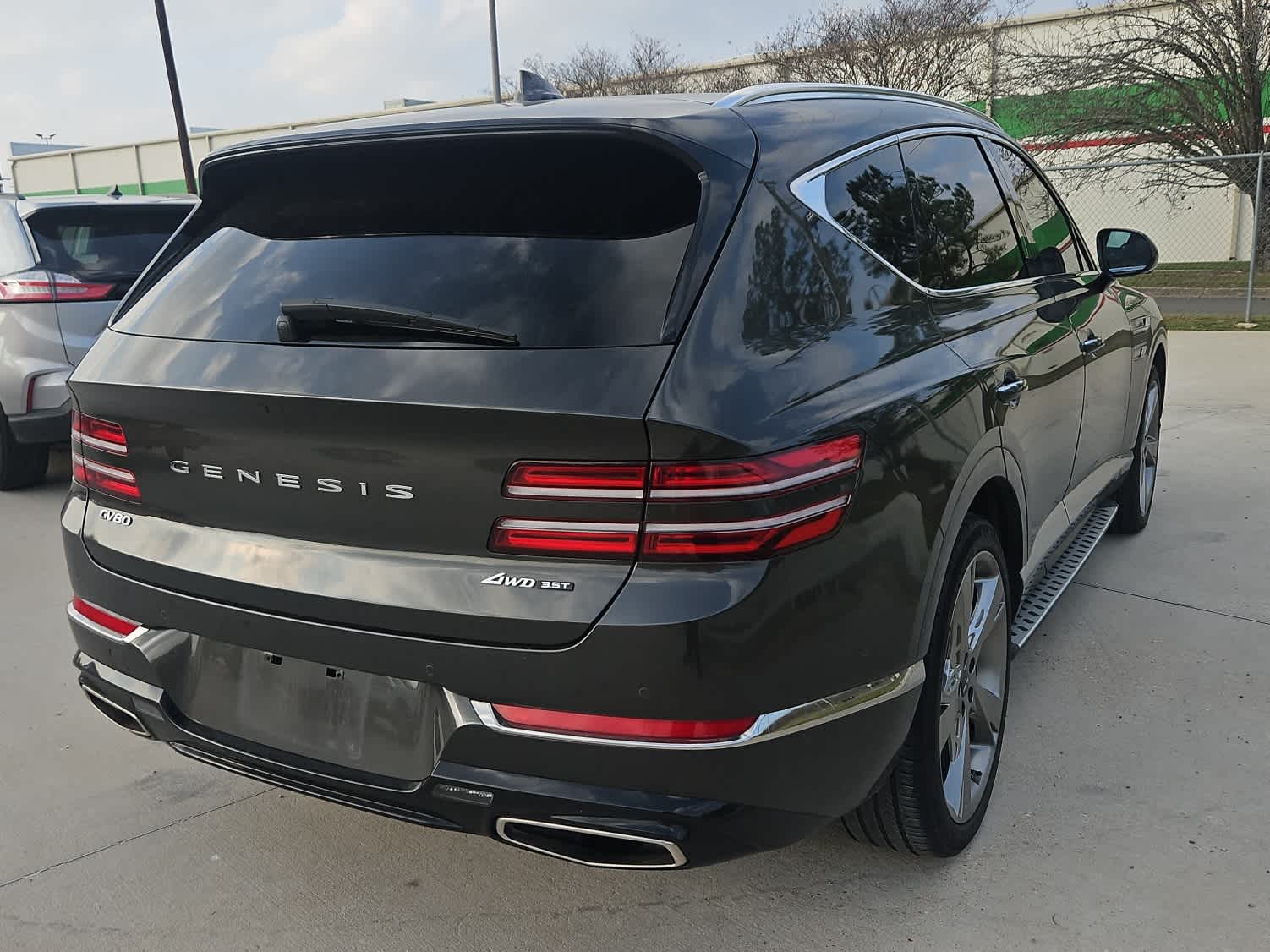 View vehicle photo 5