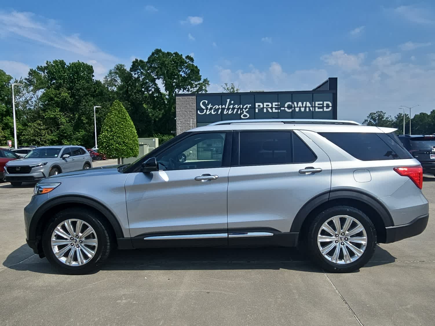View vehicle photo 2