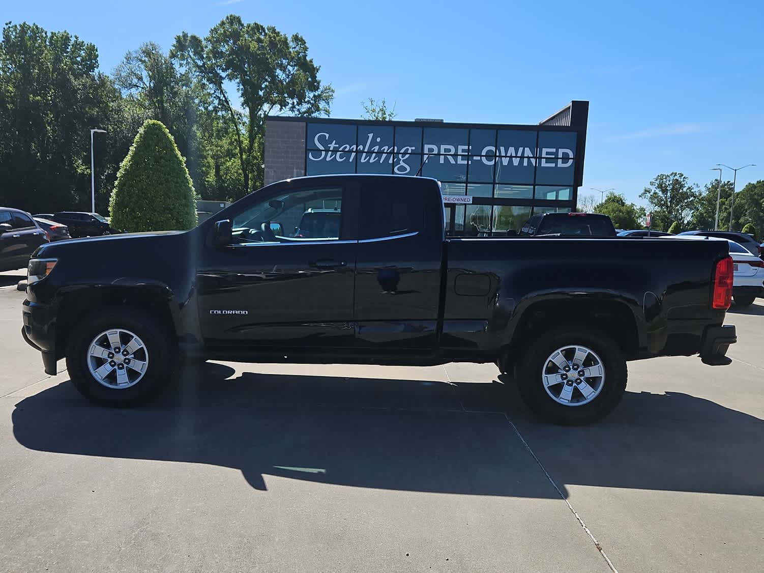 Black 2017 Chevrolet Colorado Work Truck Extended Cab LB RWD Pickup Truck 4X2 6-Speed Automatic