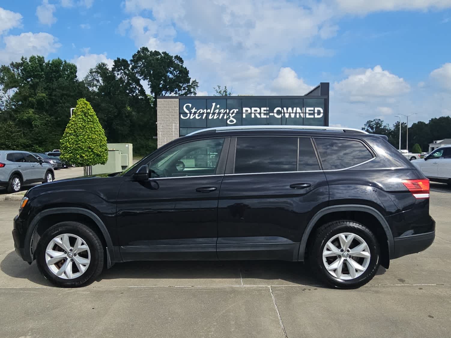 View vehicle photo 2