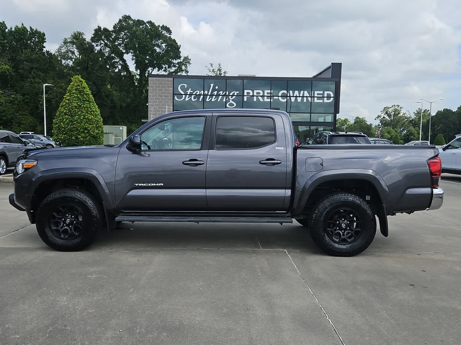 View vehicle photo 2