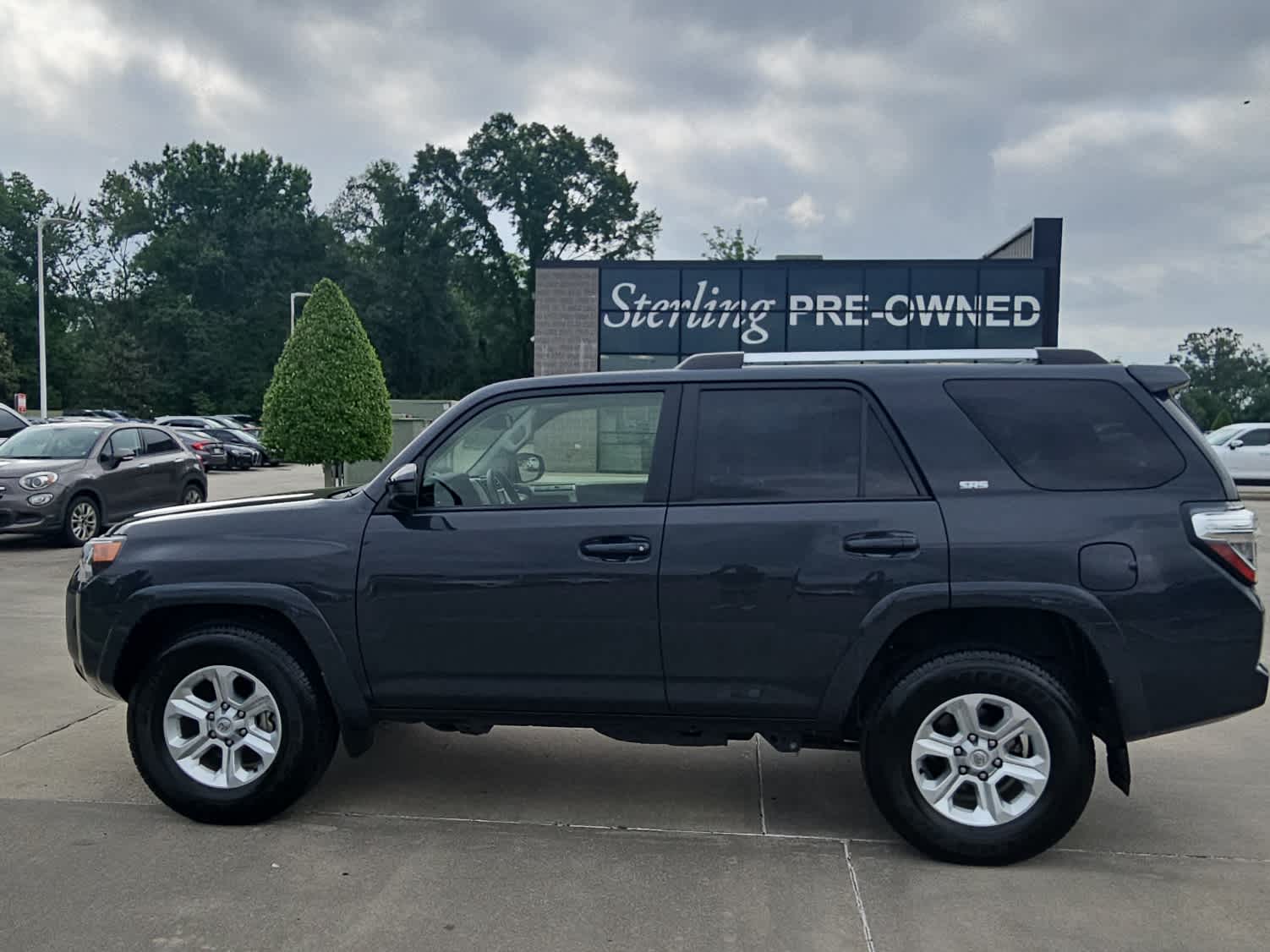View vehicle photo 2