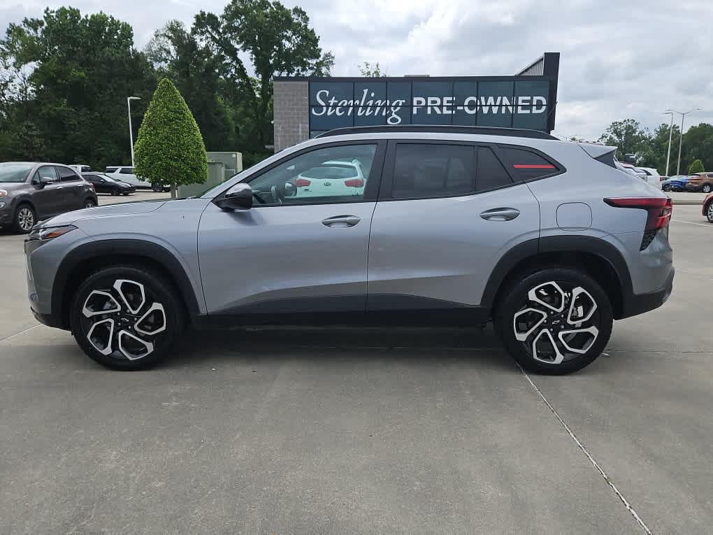 View vehicle photo 2