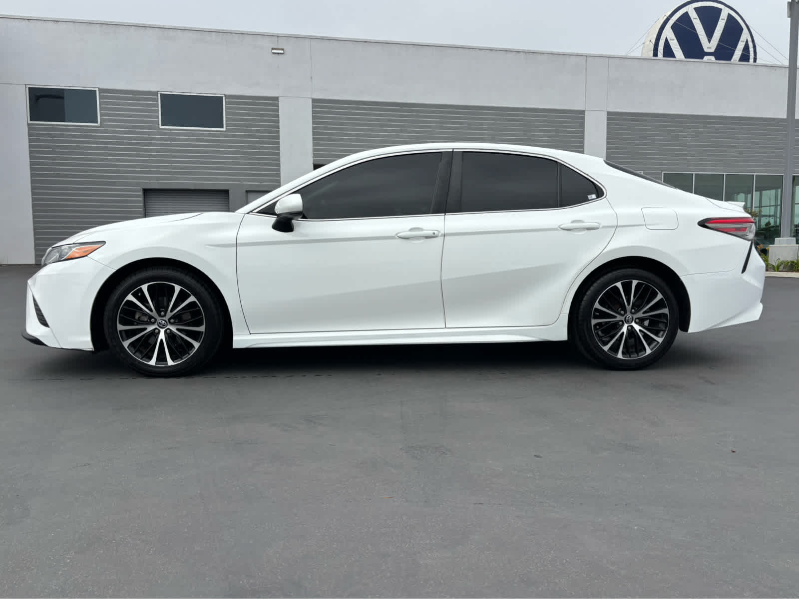 View vehicle photo 7