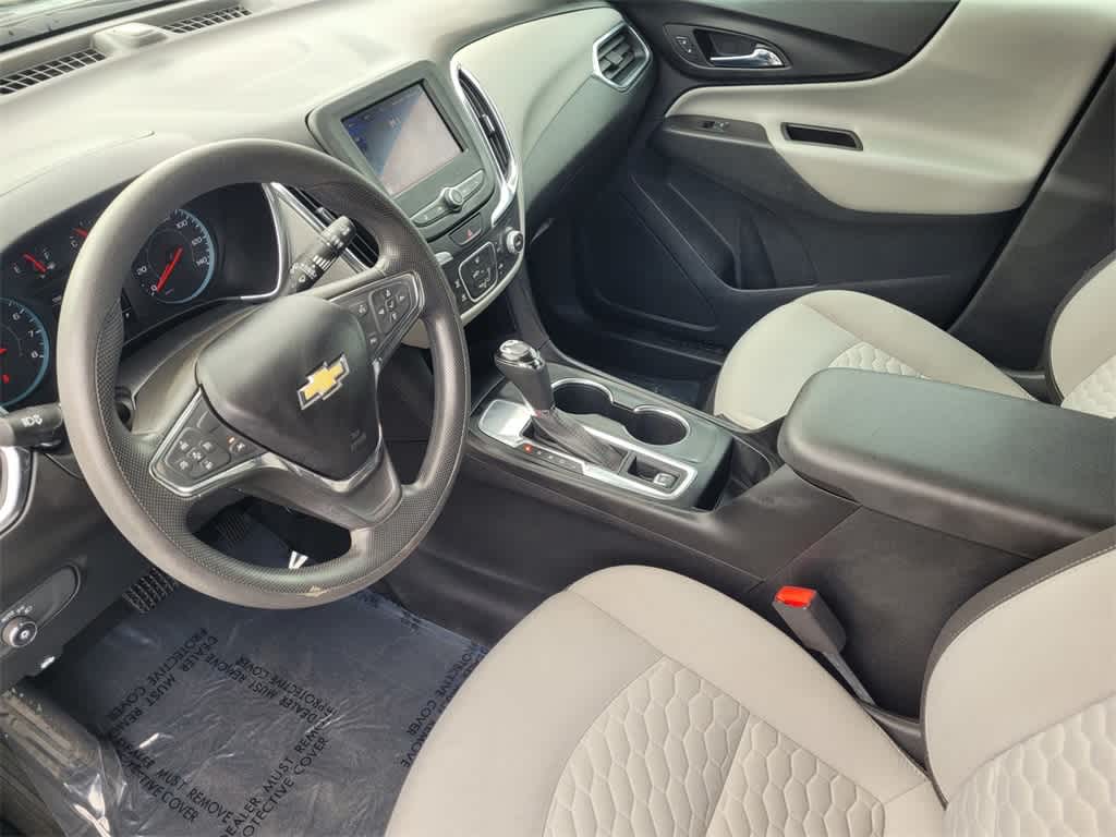 2020 Chevrolet Equinox LS 19
