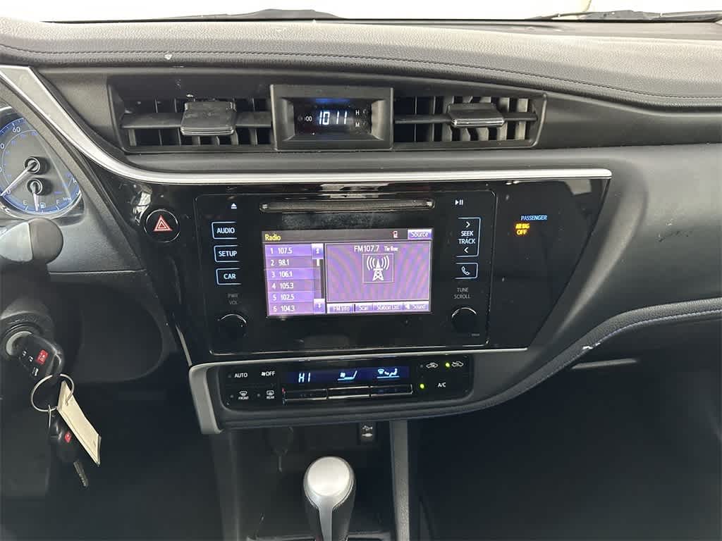 2018 Toyota Corolla SE 16