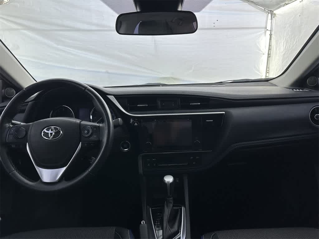 2017 Toyota Corolla SE 10