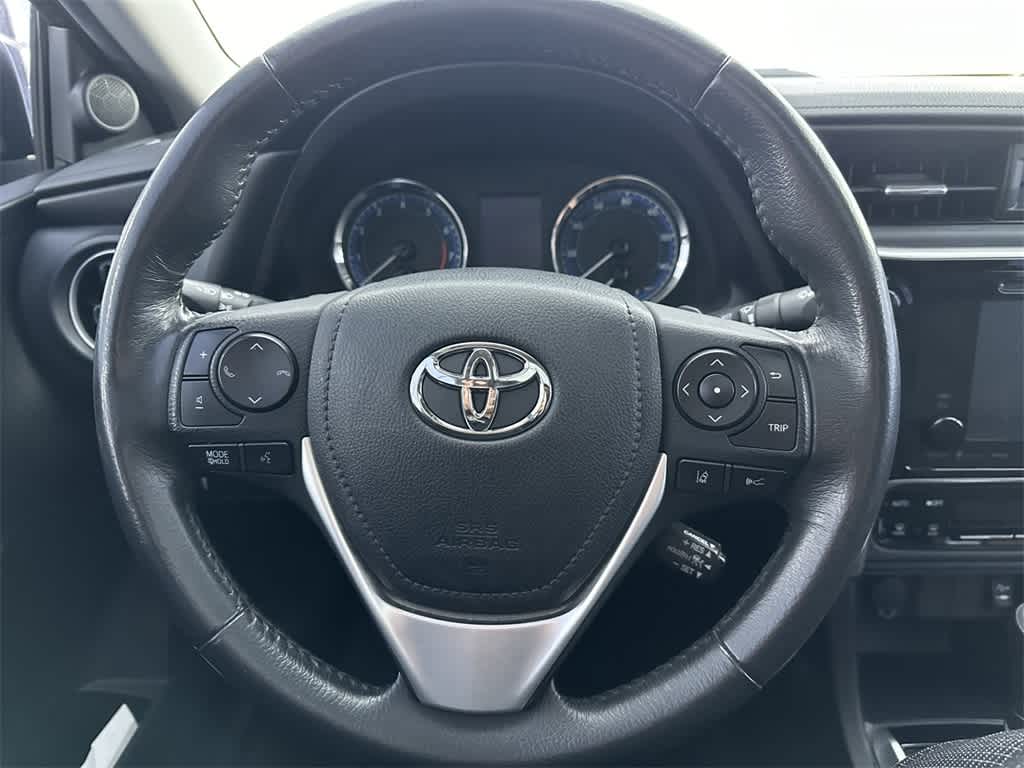 2017 Toyota Corolla SE 16