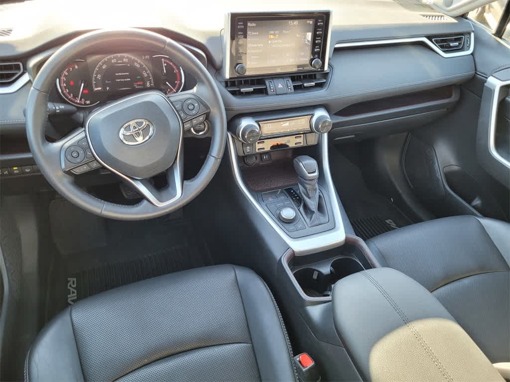 2019 Toyota RAV4 Limited 9