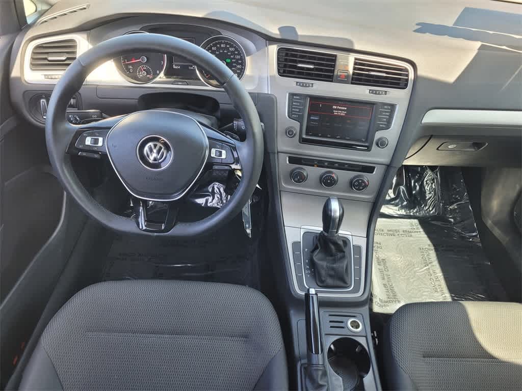 2016 Volkswagen Golf SportWagen TSI S 10