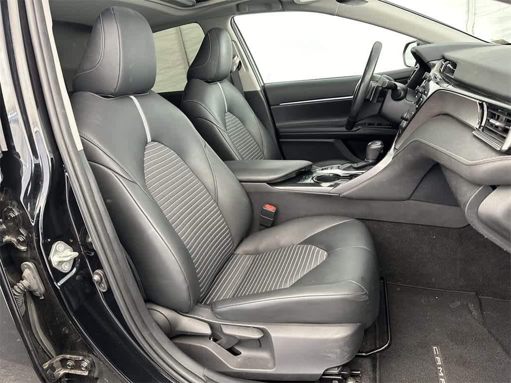 2019 Toyota Camry Hybrid SE 15