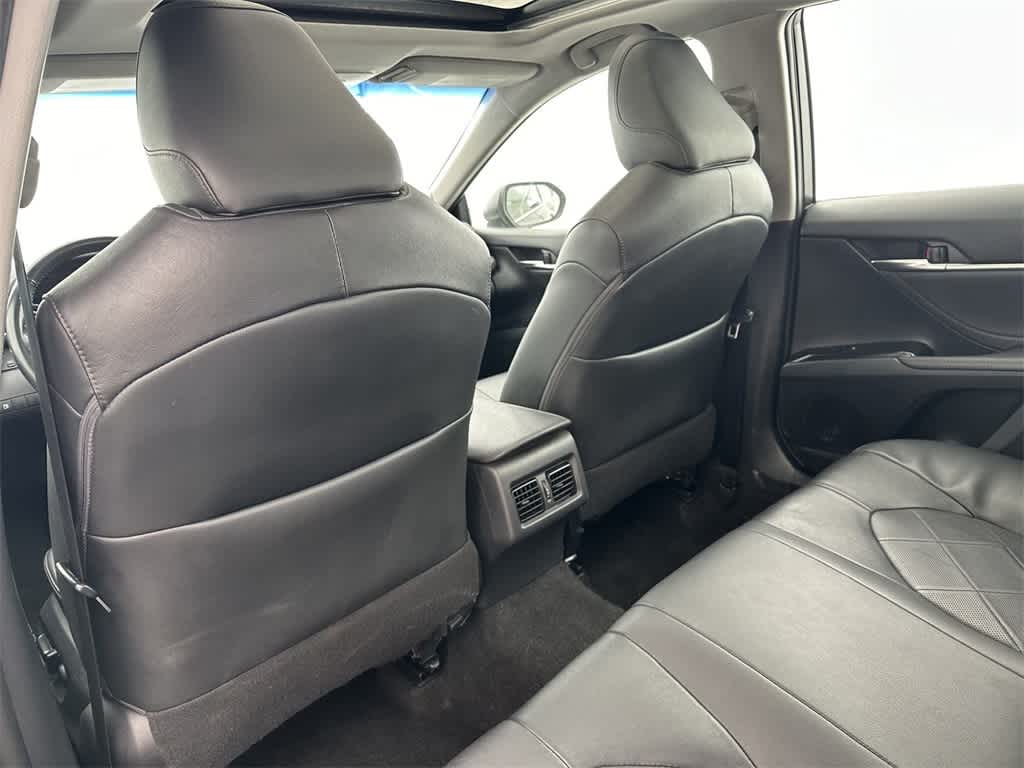 2018 Toyota Camry XLE V6 12