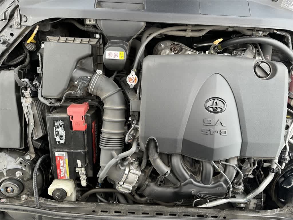 2018 Toyota Camry XSE V6 9