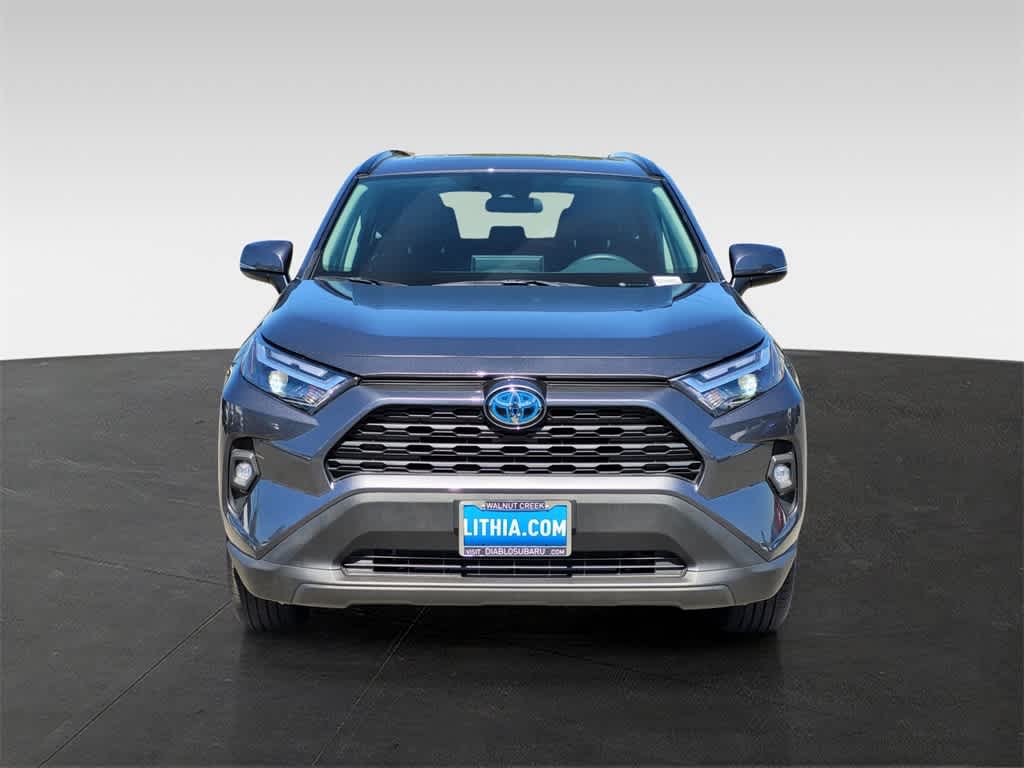 2022 Toyota RAV4 Hybrid XLE Premium 3