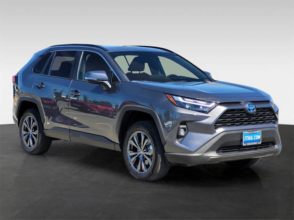 2022 Toyota RAV4 Hybrid XLE Premium 8