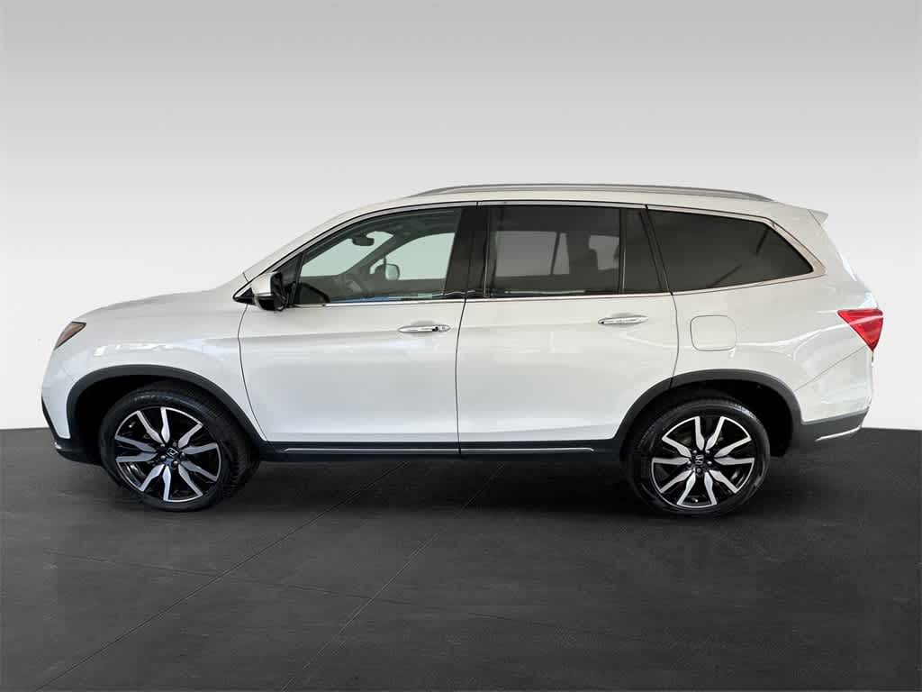 2022 Honda Pilot Touring 8-Passenger 3