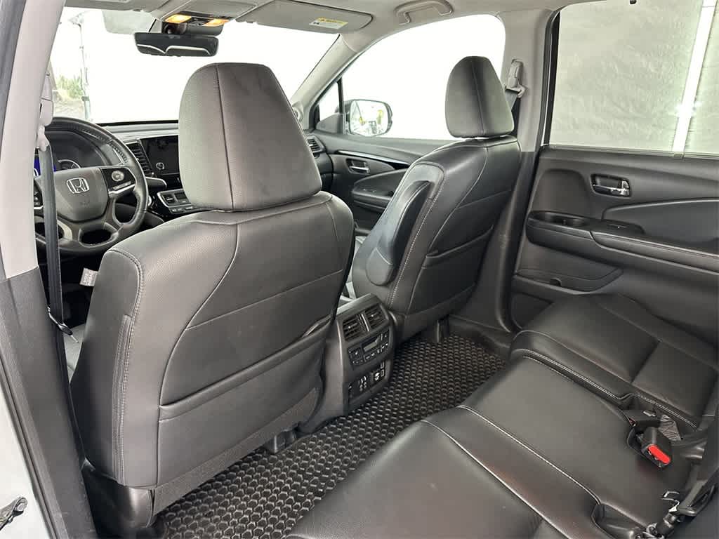 2022 Honda Pilot Touring 8-Passenger 12