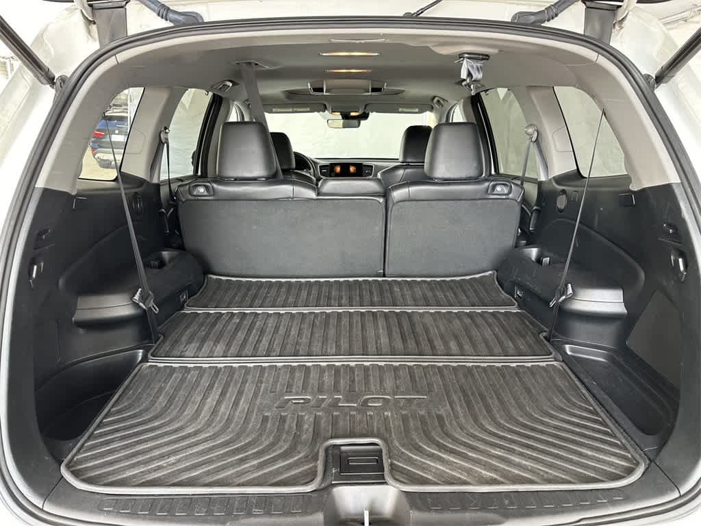 2022 Honda Pilot Touring 8-Passenger 20