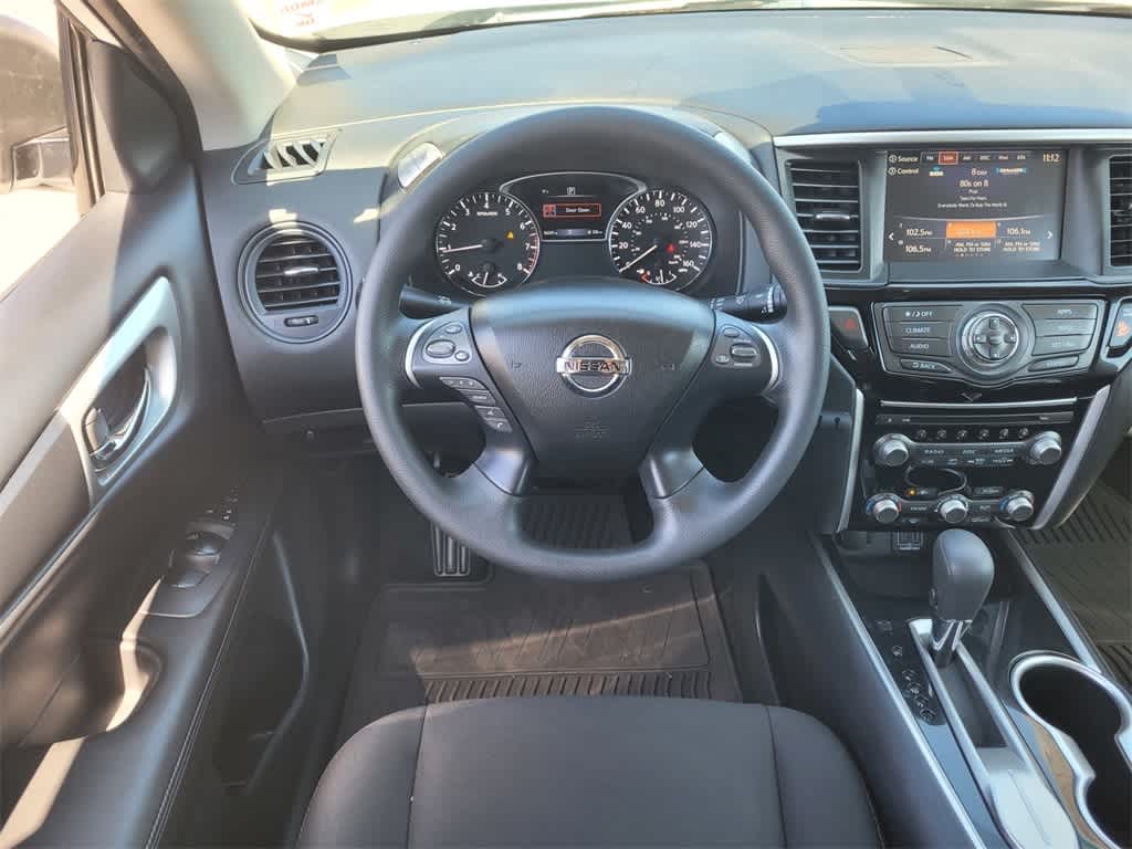 2019 Nissan Pathfinder S 11