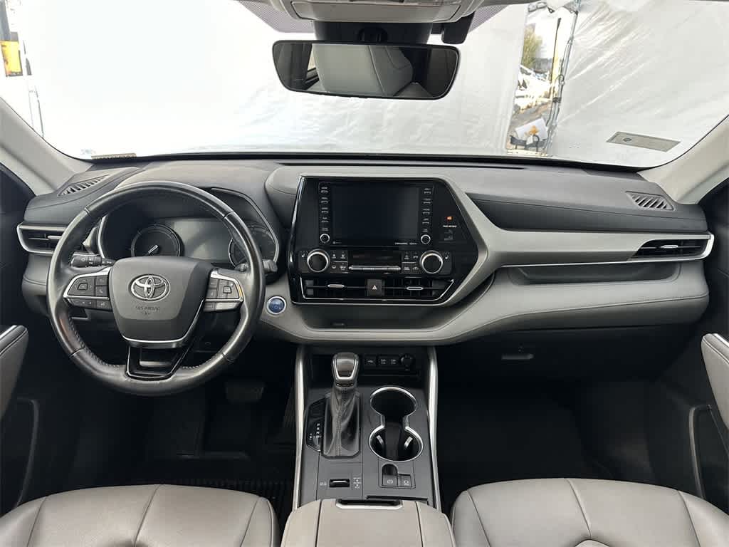 2020 Toyota Highlander Hybrid XLE 10