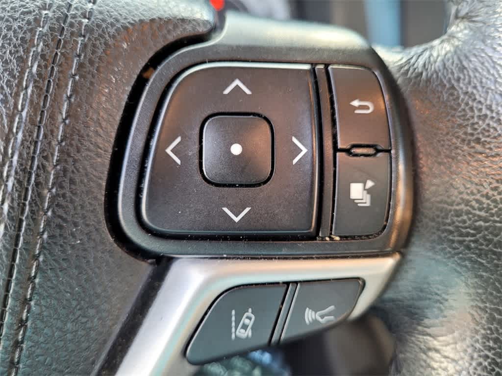 2019 Toyota Sienna SE Premium 23