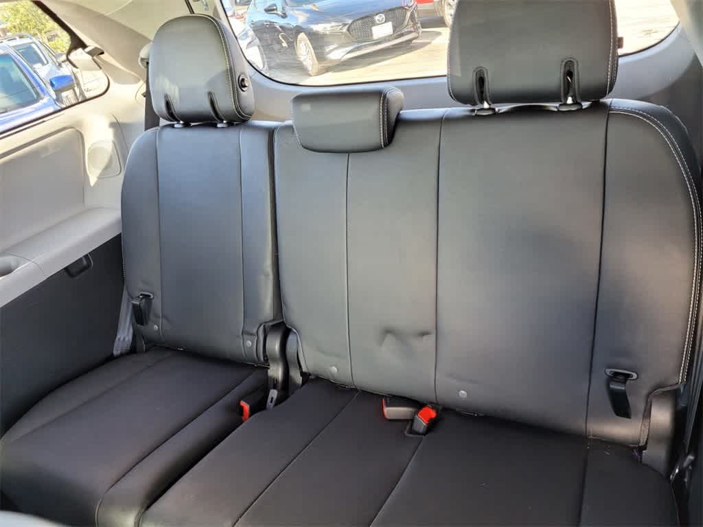 2019 Toyota Sienna SE Premium 12