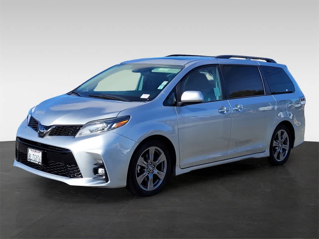 2019 Toyota Sienna SE Premium 2