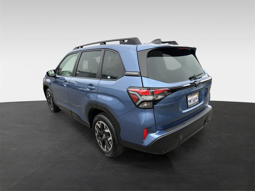 2025 Subaru Forester Premium 6