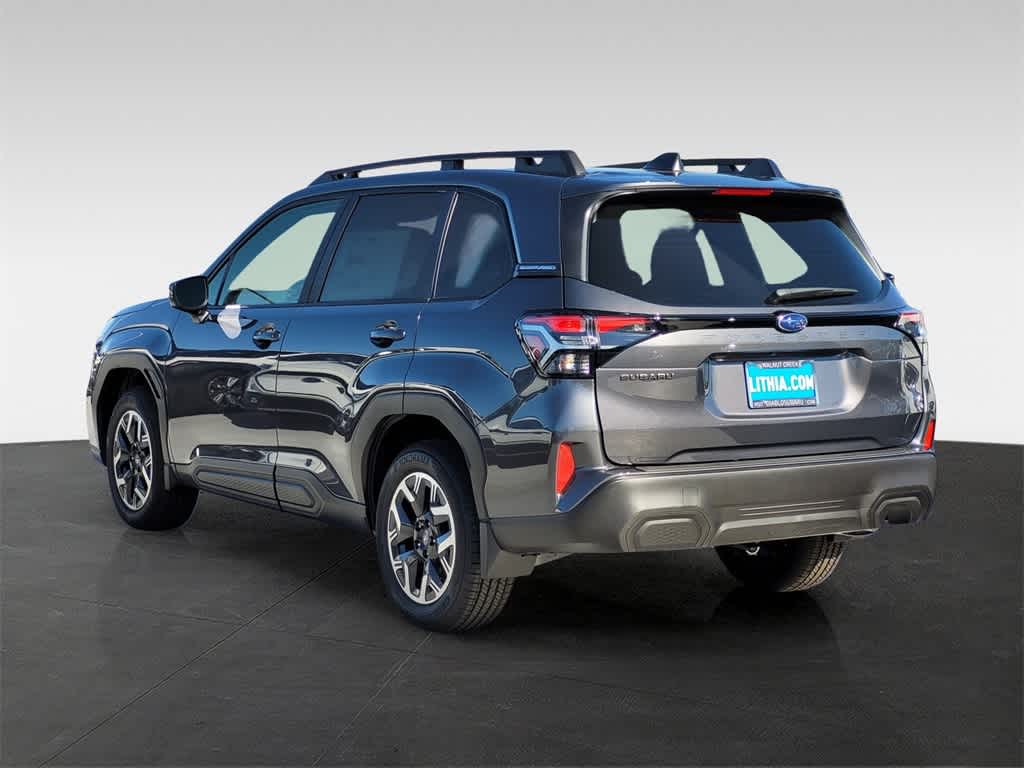 2025 Subaru Forester Premium 5