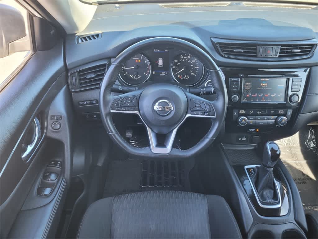 2019 Nissan Rogue SV 11