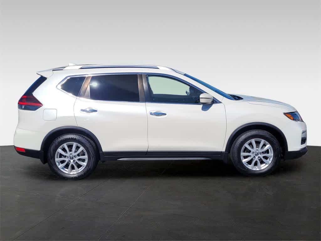 2019 Nissan Rogue SV 7