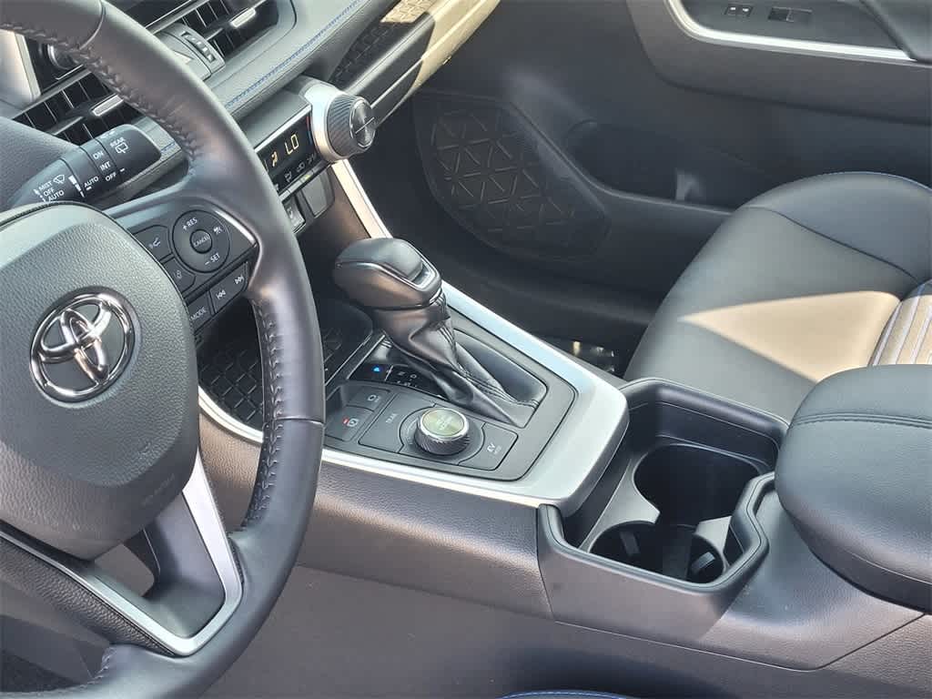 2019 Toyota RAV4 Hybrid XSE 20