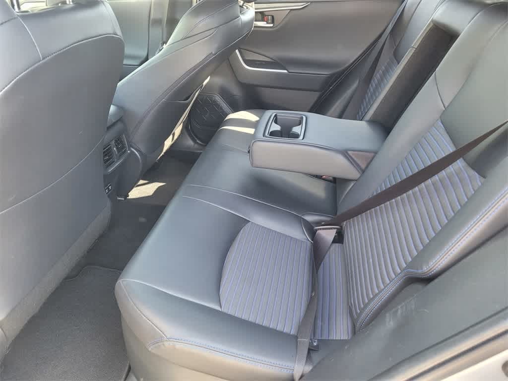 2019 Toyota RAV4 Hybrid XSE 9