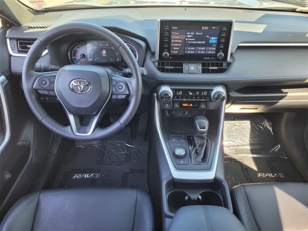 2019 Toyota RAV4 Hybrid XSE 10